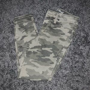Camo crop skinny jeans
